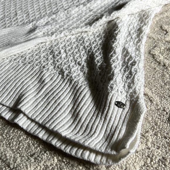 American eagle sweater small fits loose - Picture 3 of 3